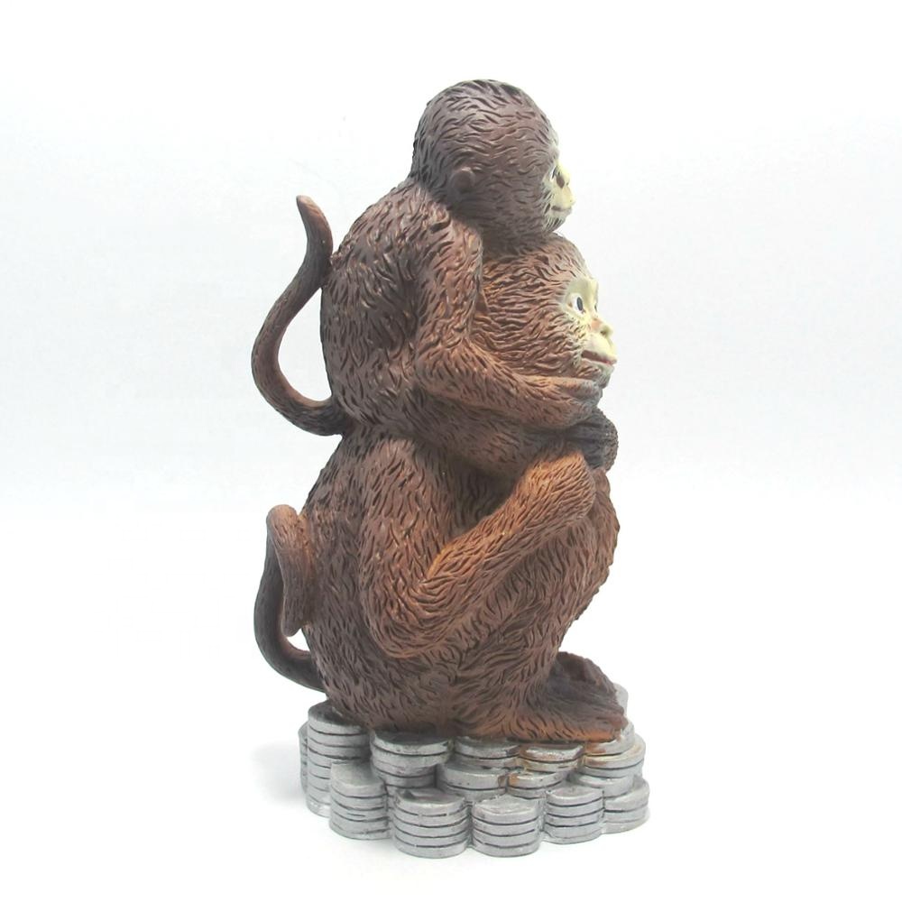Tượng khỉ mẹ cõng khỉ con - Biểu tương tình mẫu tử