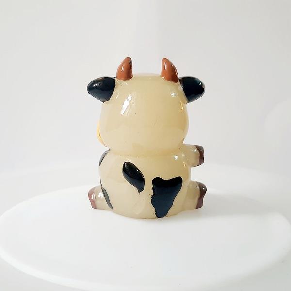 Tượng poly dạ quang trang trí hình bò sữa siêu ngầu