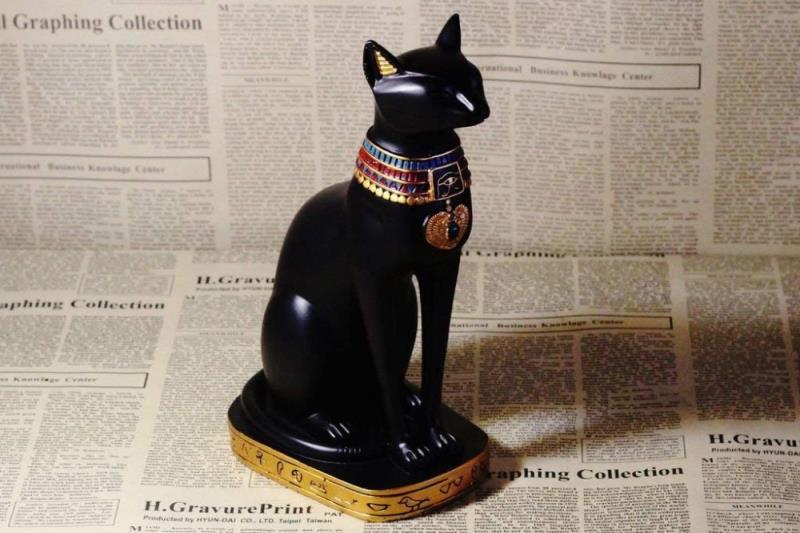 Tượng Mèo Đen Phong Cách Châu Âu - Sự Kết Hợp Giữa Vẻ Đẹp Nghệ Thuật và Sự Bí Ẩn